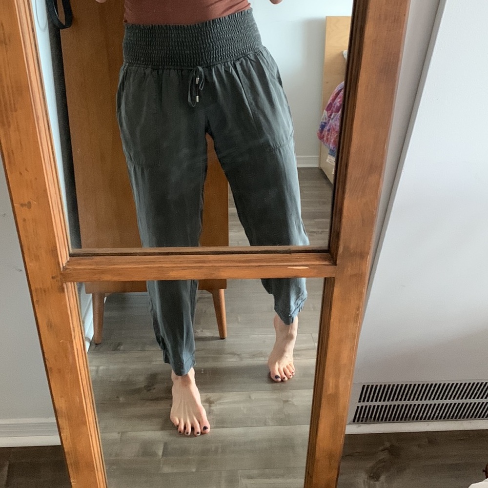 Olive green maternity pant size medium